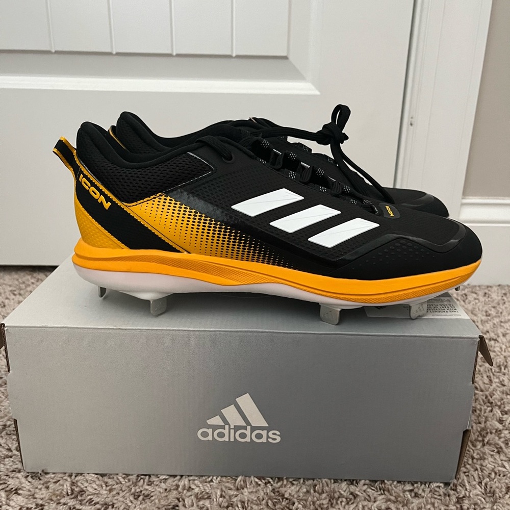 ICON 7 Adidas Baseball Cleats